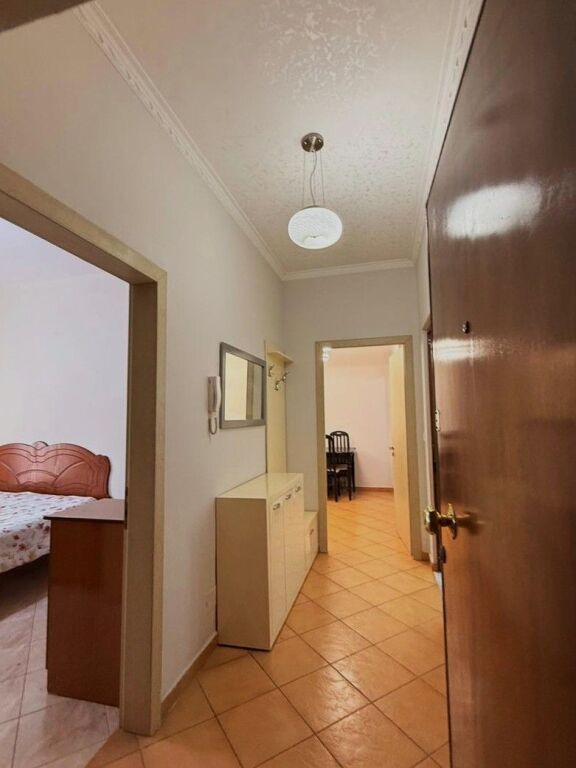 🏡 Appartamento 1+1 in Vendita – Via Ali Demi (vicino al Nuovo Mercato Elettrico), Tirana