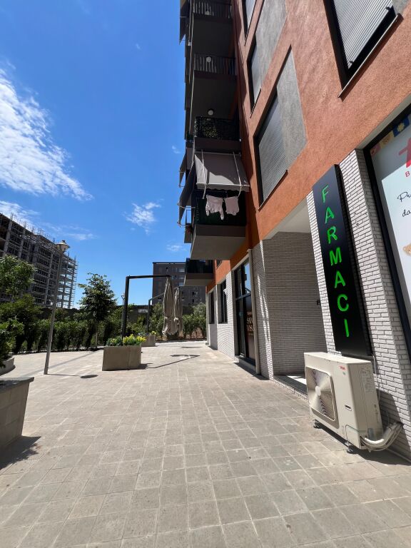 In vendita,Locale Commerciale, Complesso ASL 2, Tirana