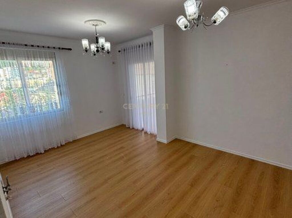 2+1 apartment for sale in Fresk 135.000