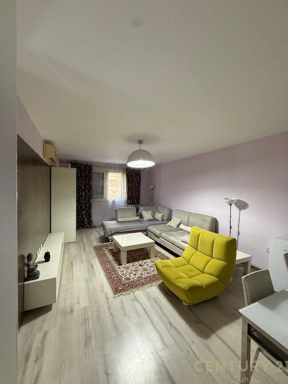 Apartment 1+1 for sale in Komuna e Parisit