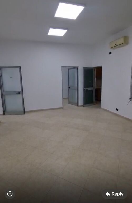ambiente di 80 m2 per ufficio, myslym shyri, 800 mila leke con parcheggio