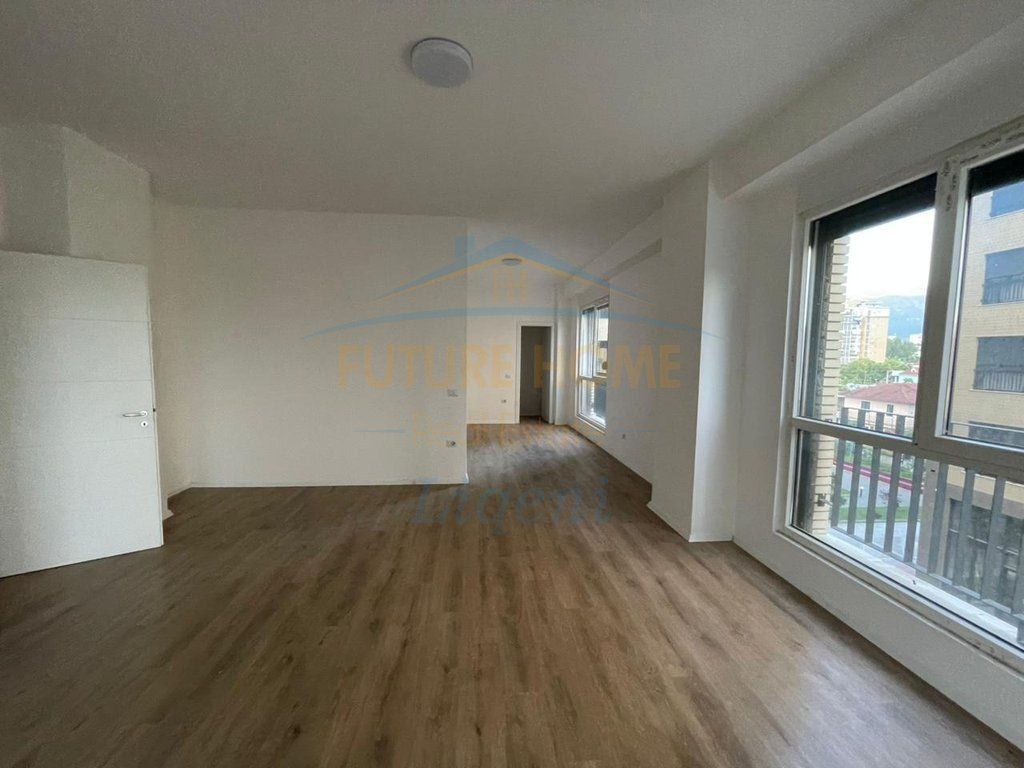 Shitet, Apartament 3+1+Post Parkimi, Fusha e Aviacionit