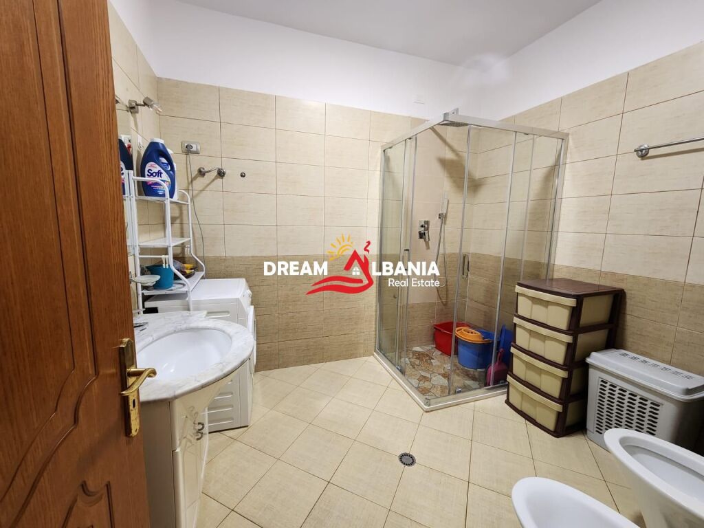 Apartment 2+1+2 for rent on Kavaja Street near the Mosque.(ID 42215558)