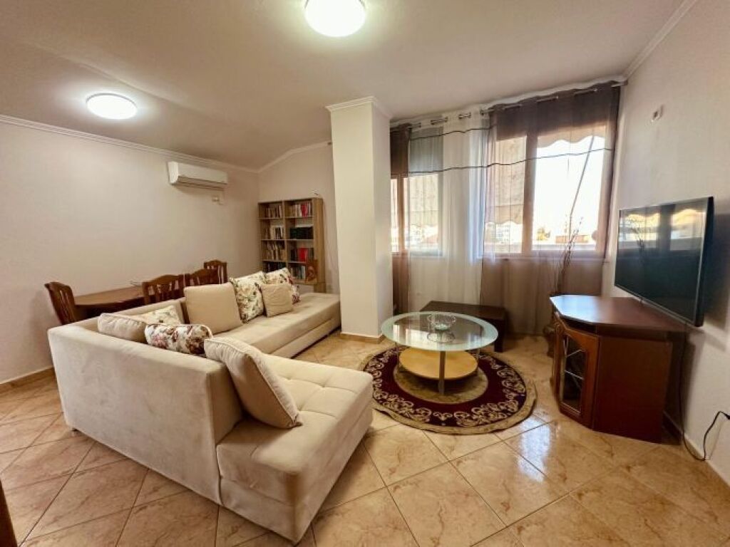 Apartment 2+1+2 for rent near Partizani High School