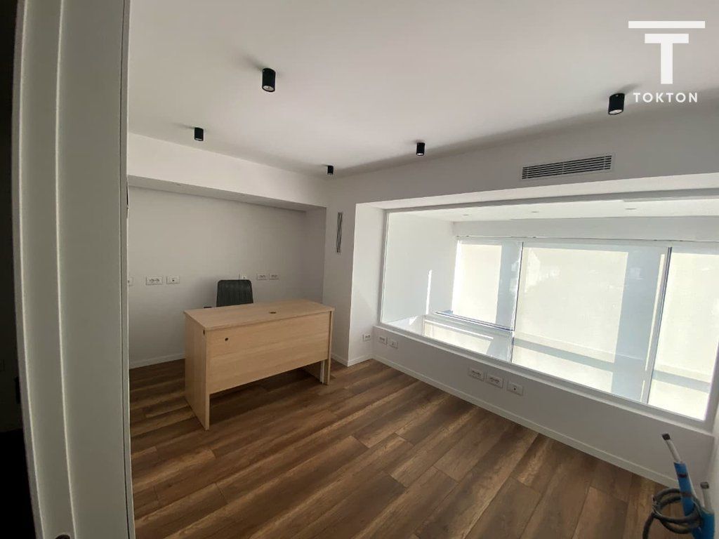 Business premises for rent
