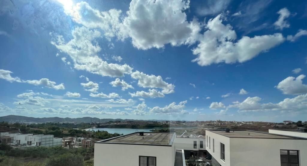 APARTAMENT 3+1+2 ME OBORR PER SHITJE TEK LIQENI I FARKES 303,000 €