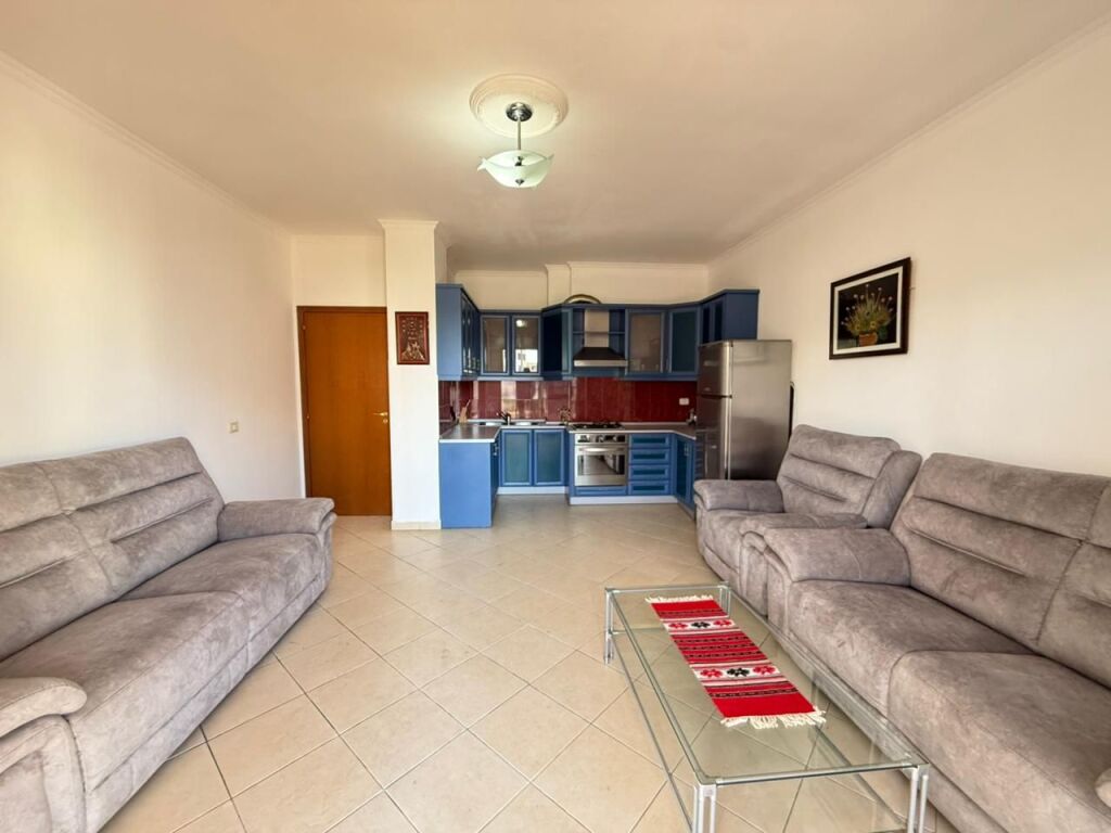VENDESI APPARTAMENTO 2+1+2 BAGNI SPIAGGIA FERROVIA