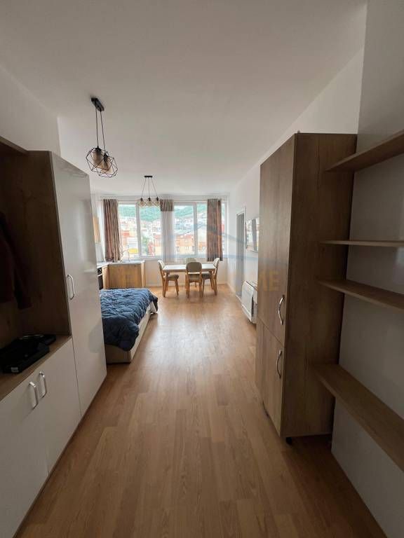 Shitet, Apartament 2+1+2, Selitë
