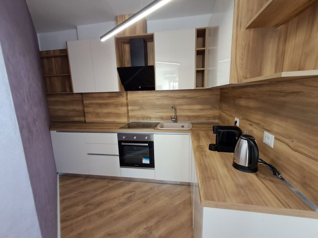 VENDESI APPARTAMENTO 2+1 CON VERANDA 97 M² A PLEPA
