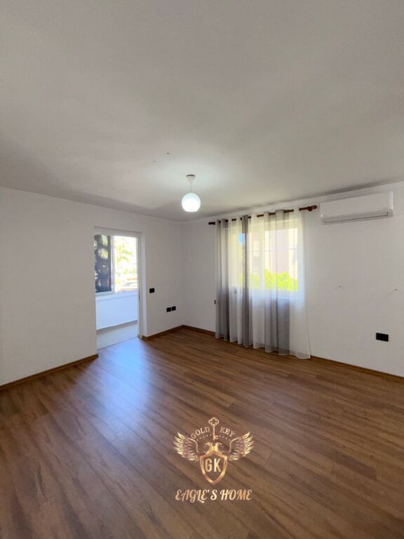 🏡 Business Premises for RENT 1+1+Balcony 📍 Location: Durres Train Station • 40,000 lek net per month✅