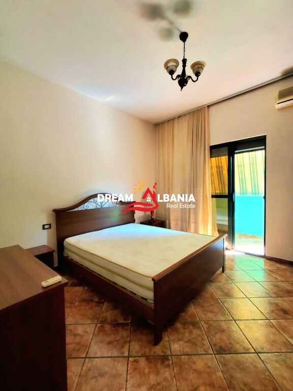 Si affitta il secondo piano di una villa in via Durres vicino all'Hotel Colosseo (ID 4251451)