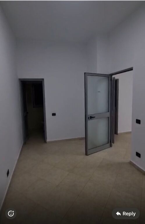 ambiente di 80 m2 per ufficio, myslym shyri, 800 mila leke con parcheggio