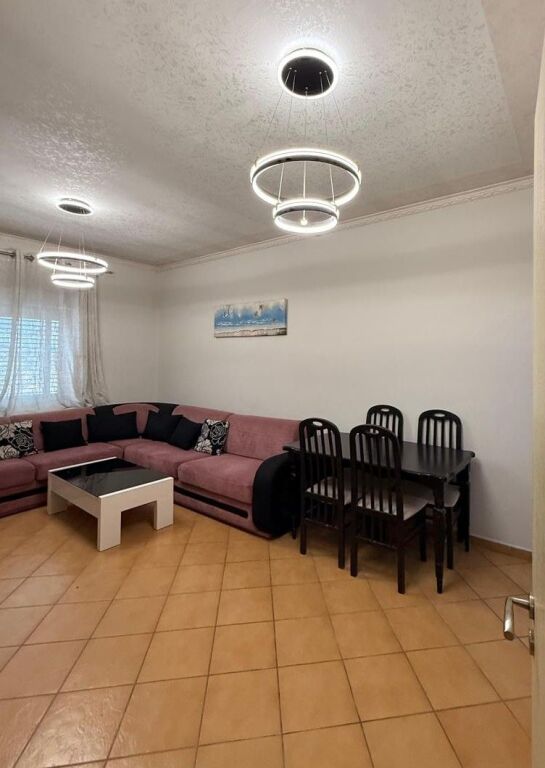 Shitet Apartament 1+1 – Rruga Ali Demi (pranë Tregut të Ri Elektrik), Tiranë