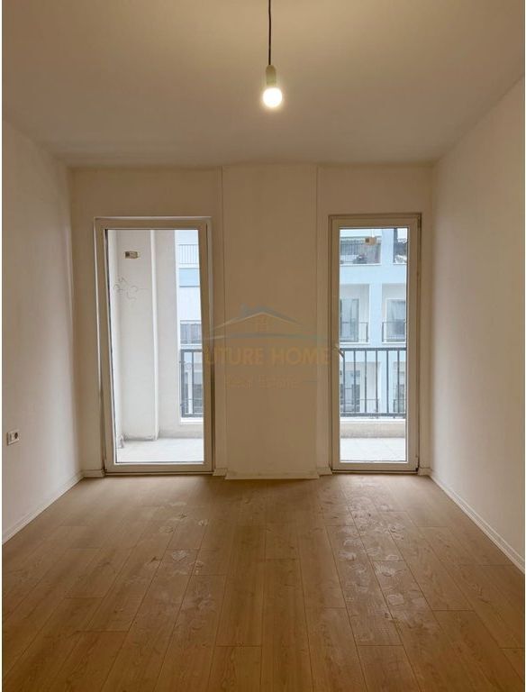 Shitet, Apartament 1+1, Kombinat