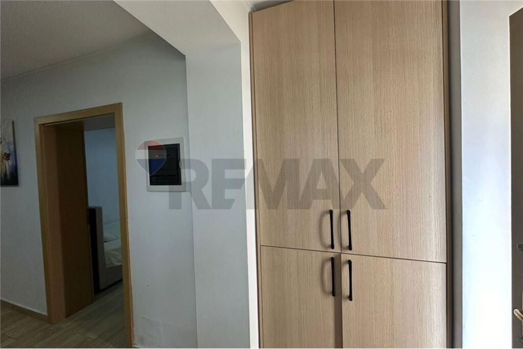 Apartment 2+1+2 for rent near Hotel Mondial, 21 Dhjetori.