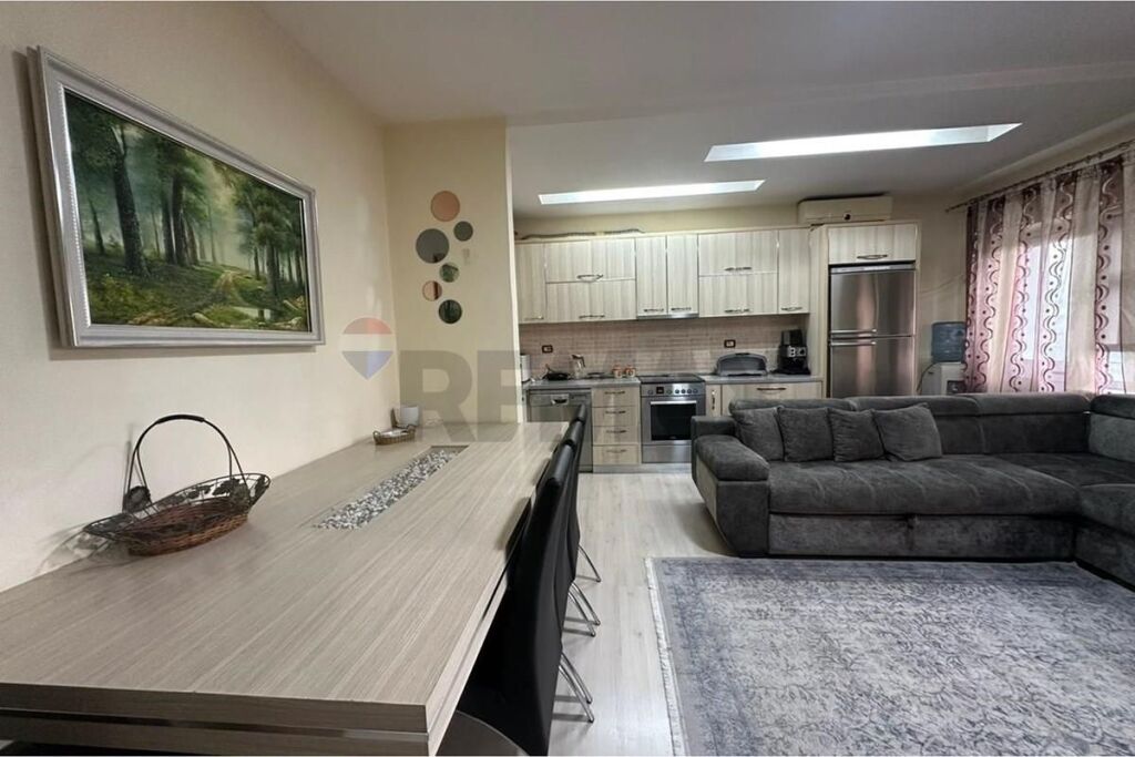 *Apartment 2+1 at -Irfan Tomini*