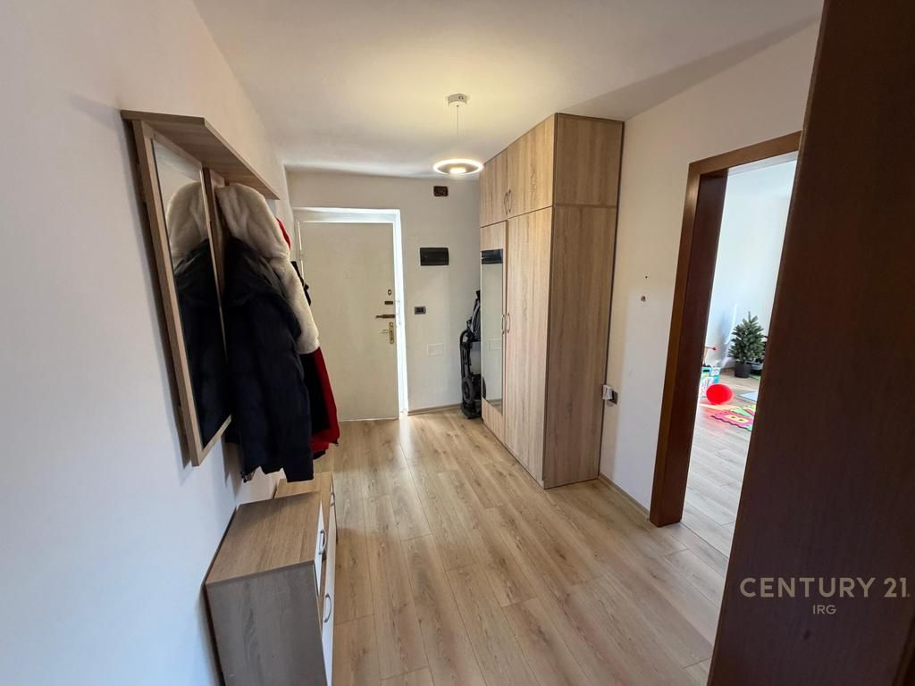 Apartament 2+1 per shitje te Ali Demi