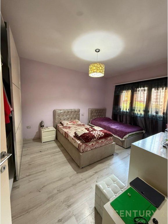 Apartment 1+1 for sale in Komuna e Parisit