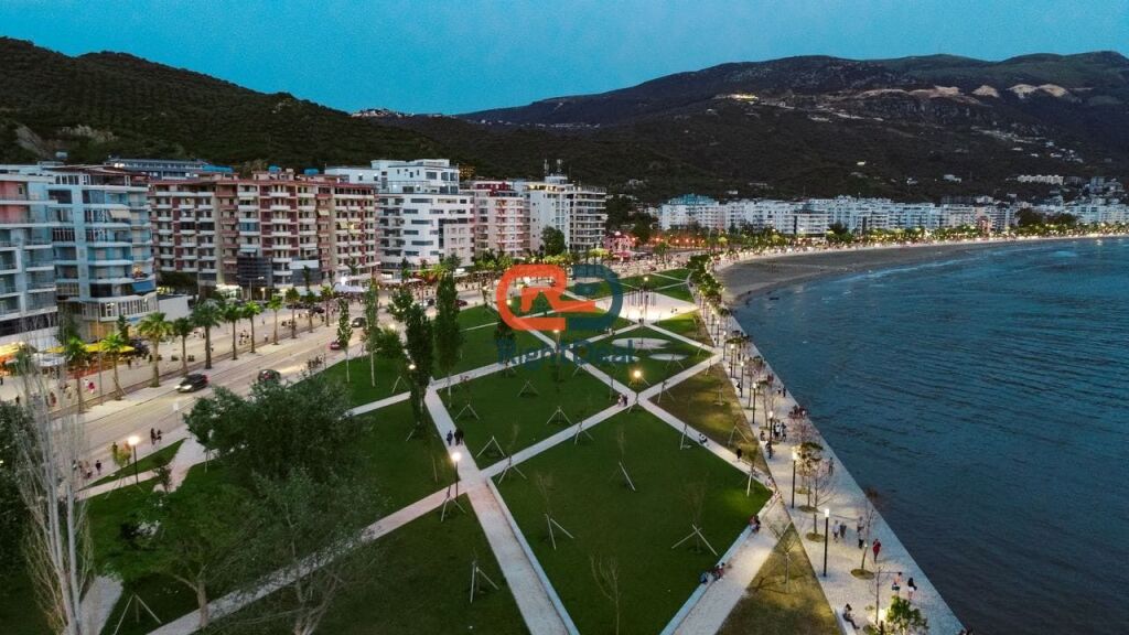 Sul Lungomare di Vlore, Vendesi Unità Commerciale, Ideale per Investimento!!!