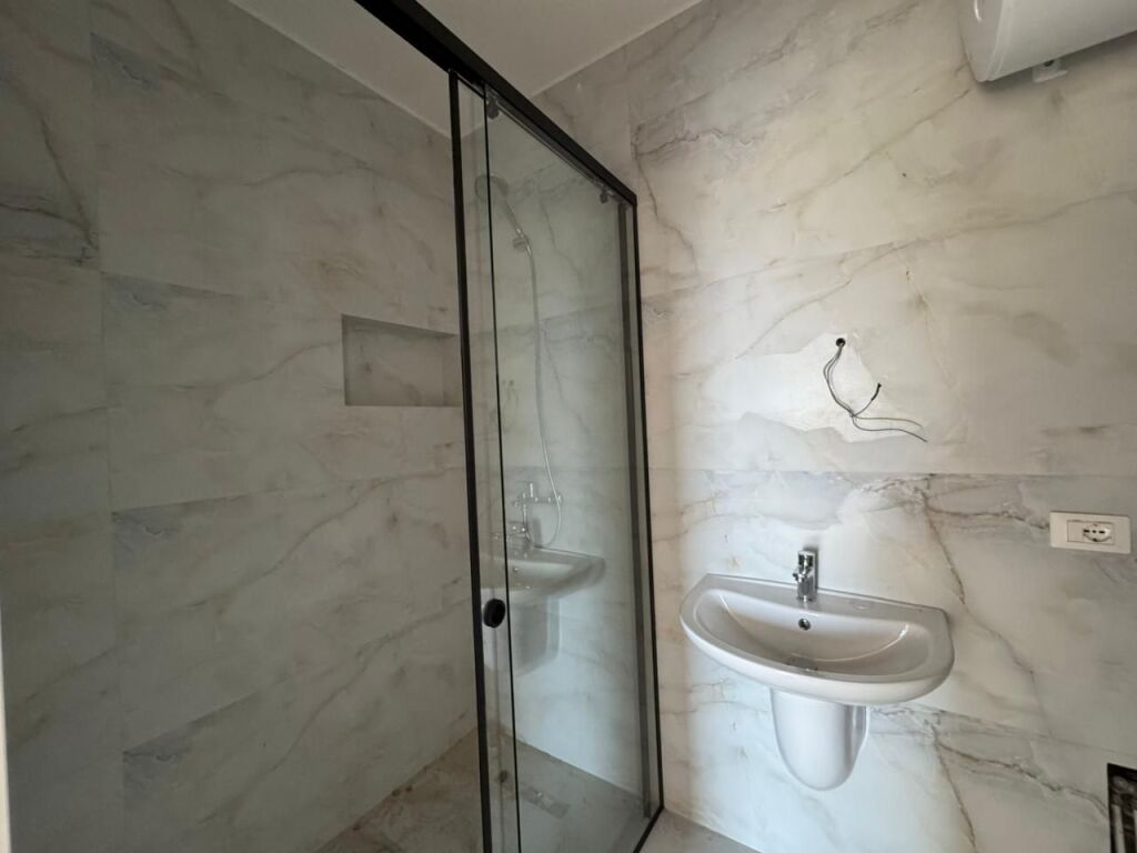 Apartament 2+1+2 per shitje, Don Bosko.