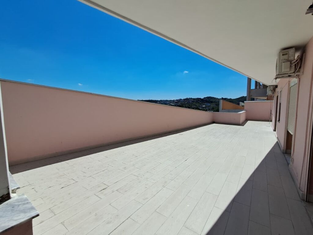 VENDESI APPARTAMENTO 2+1 CON VERANDA 97 M² A PLEPA