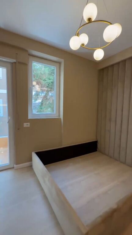 Shitet Apartament ne Ali Dem