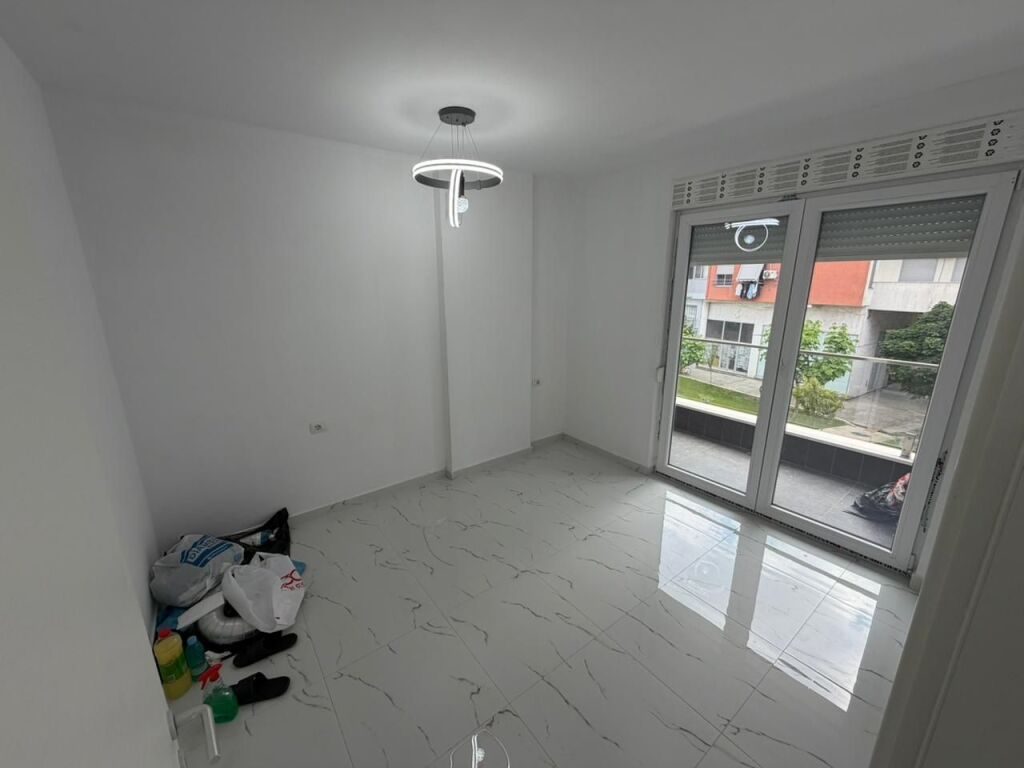 🏡✨ JEPET ME QERA Apartament 1+1 📍 Pranë Universitetit “Beder”, te rruga “Jordan Misja”💰 Çmimi: 45.000 Lekë / muaj