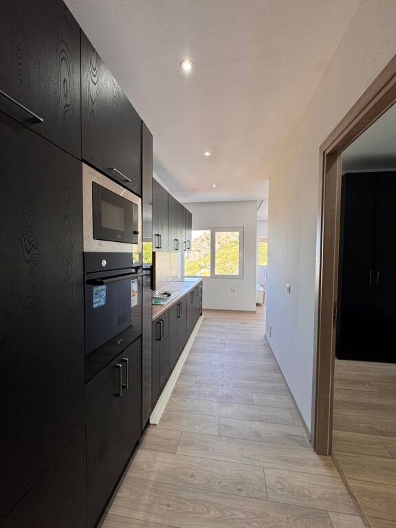 🏡 Appartamento 2+1+2 in Vendita Vista Mare – Roccia di Kavaja