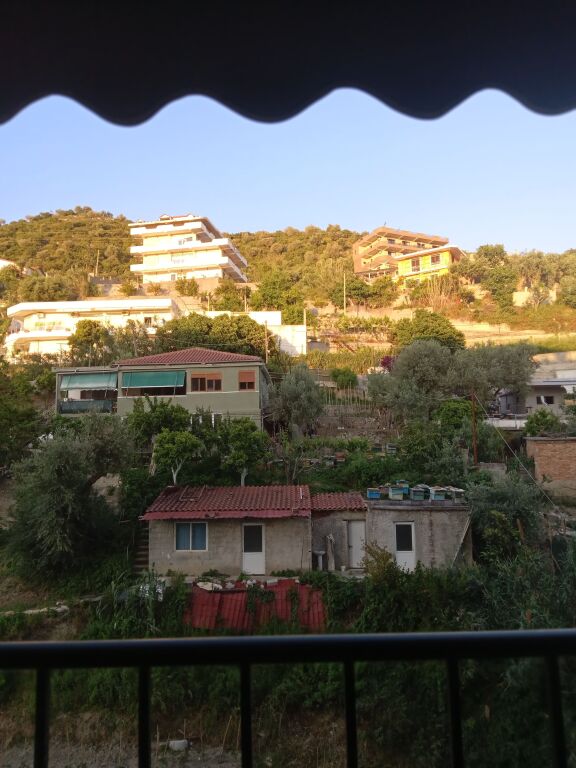 🏡 IN AFFITTO – APPARTAMENTO 1+1 | LUNGOMARE, VLORË 🌊