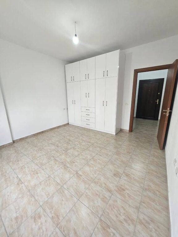 APPARTAMENTO 1+1. 35000 LEKE.FRESK