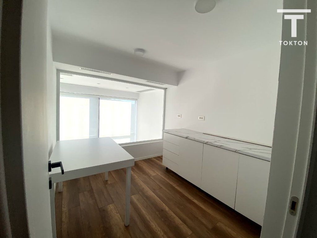 Business premises for rent