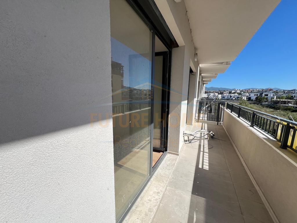 Shitet, Apartament 1+1, Liqeni i Thatë, Tiranë