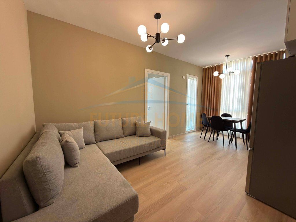 Shitet, Apartament 2+1, Unaza e Re