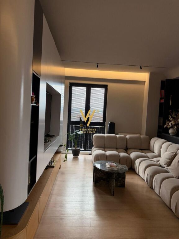 VENDESI APPARTAMENTO 2+1+2+BLK PRESSO ARLIS, FARMACIA 10-325.000 EURO