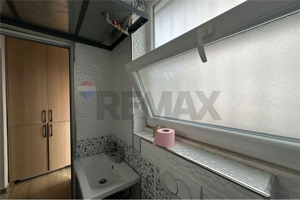 Apartment 2+1+2 for rent near Hotel Mondial, 21 Dhjetori.