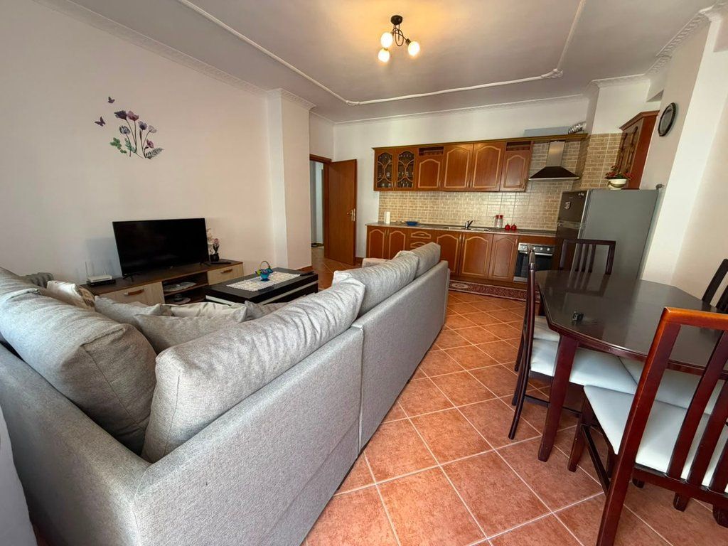 Shitet, Apartament 2+1, Yzberisht, Tiranë.