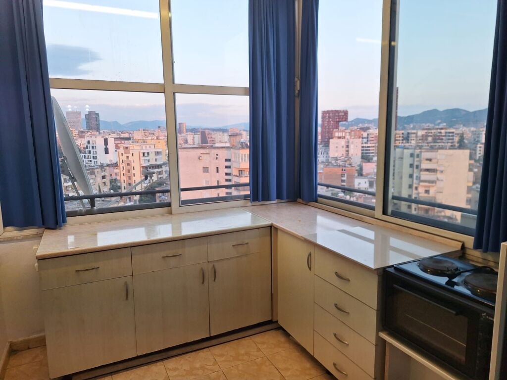 Gazoniere e adoptuar 1+1,zog i zi,420 mije leke