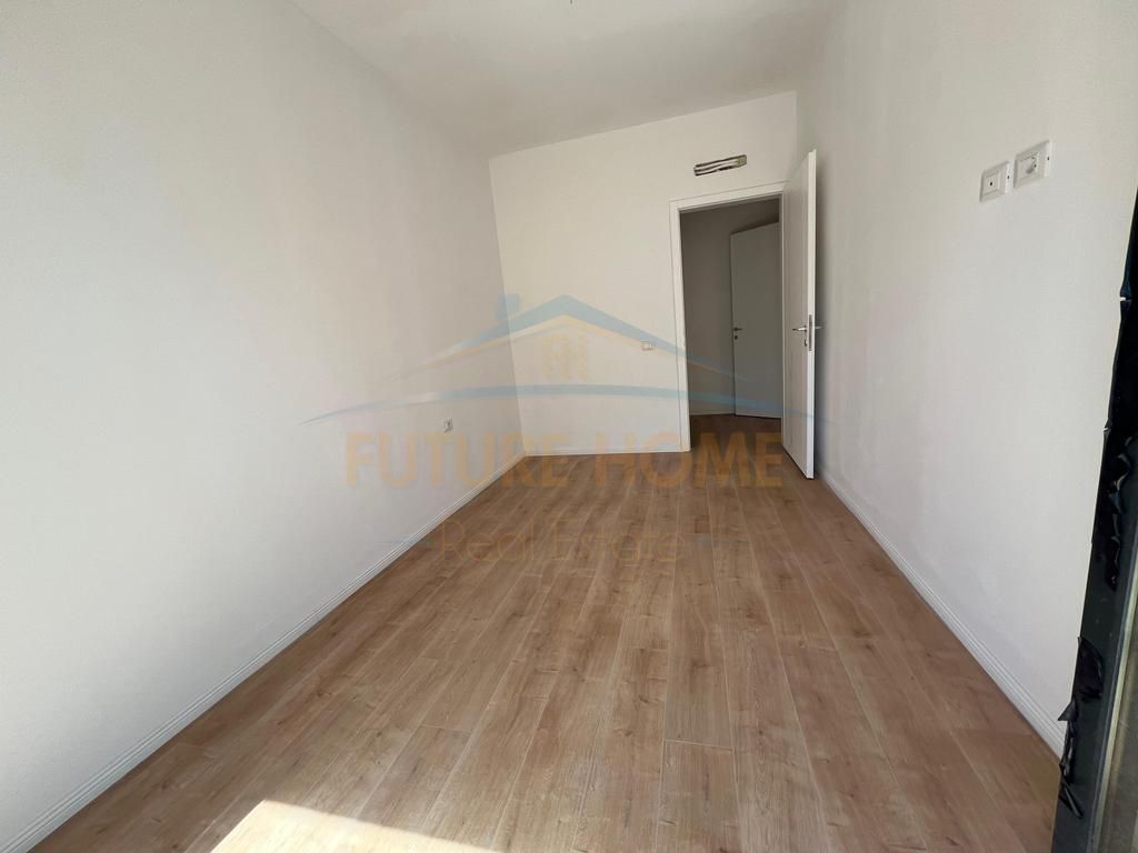 Shitet, Apartament 1+1, Liqeni i Thatë, Tiranë