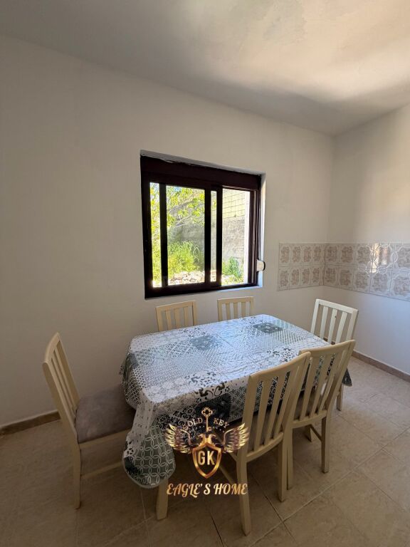 Villa in Affitto • 2 Piani, 3+1 con Cucina separata e garage al piano terra 📍Quartiere Nuovo, Scuola Hajdar Dushi  500€ ✅