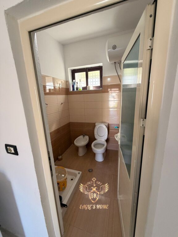 Villa in Affitto • 2 Piani, 3+1 con Cucina separata e garage al piano terra 📍Quartiere Nuovo, Scuola Hajdar Dushi  500€ ✅