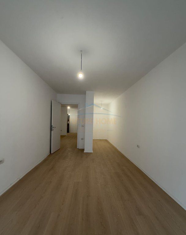 Shitet, Apartament 1+1, Kombinat