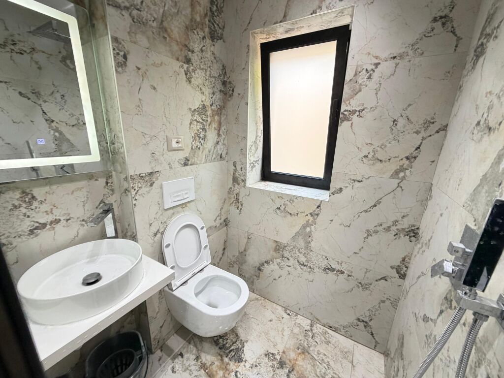 🏡 Super Appartamento 1+1 in Vendita  📍 Vicino alla Scuola di Balletto, di fronte al Ponte dei Tabakëve 💶 Prezzo: 145.000€