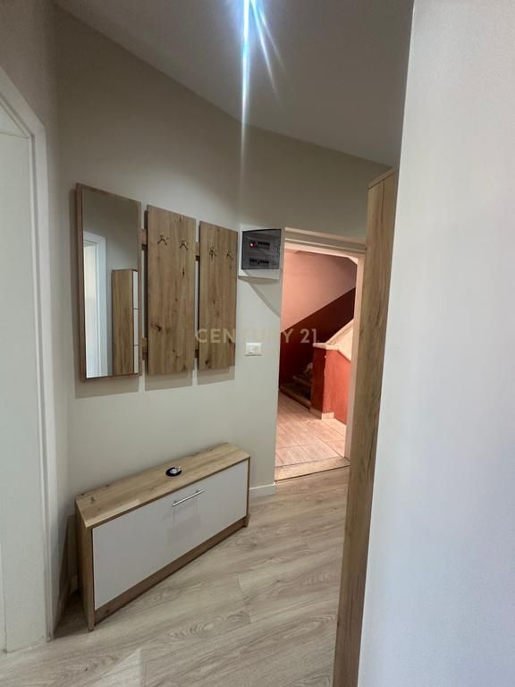🏡 Jepet me qira apartament 1+1-Rruga e Durresit