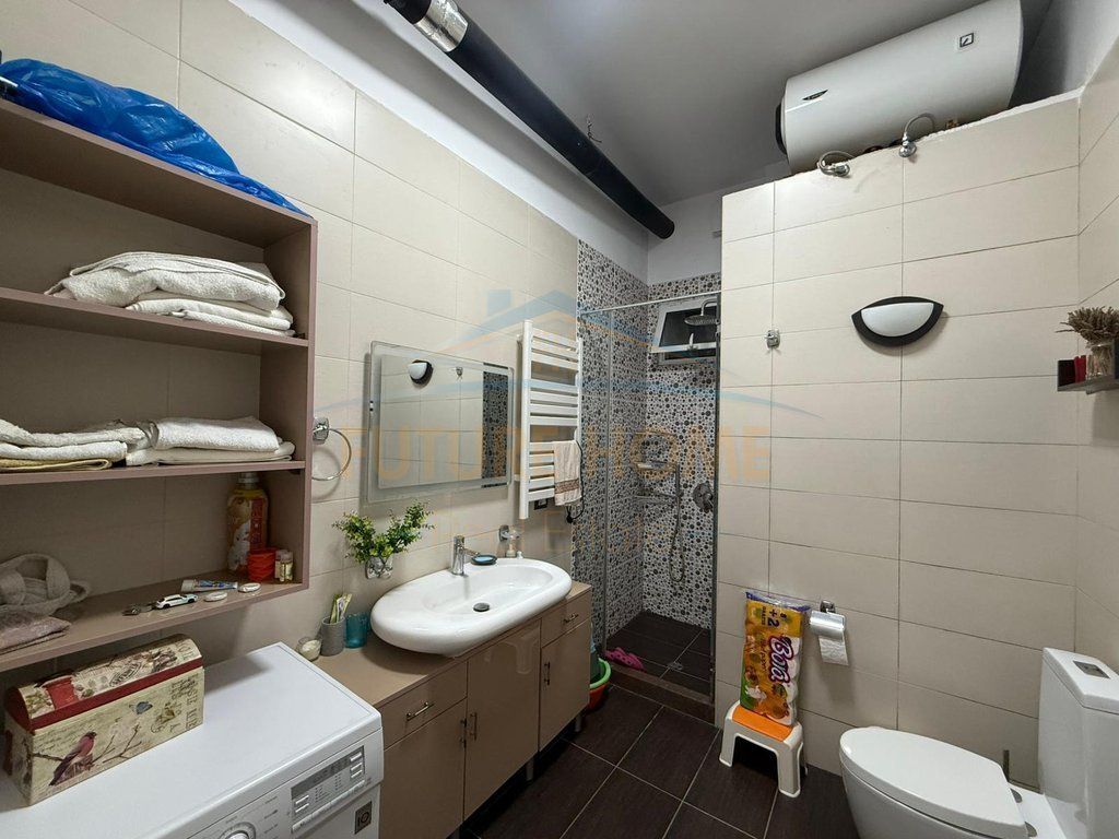 Shitet, Apartament 3+1+2, Fresk, Tiranë