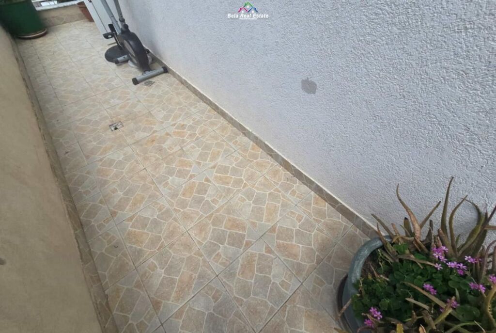 Appartamento In Affitto 1+1 Vicino Al Vecchio Mercato Elettrico (ID B211467) Tirana
