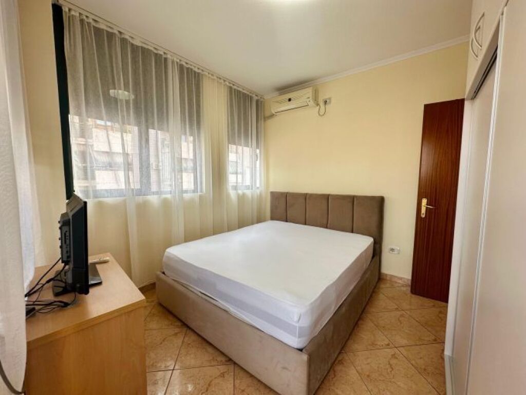 Apartment 2+1+2 for rent near Partizani High School
