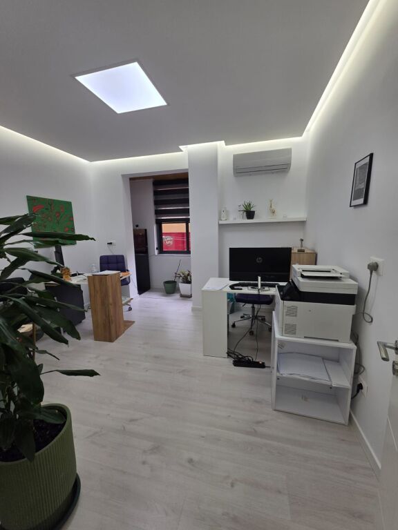 Office for rent near the Ballet School
