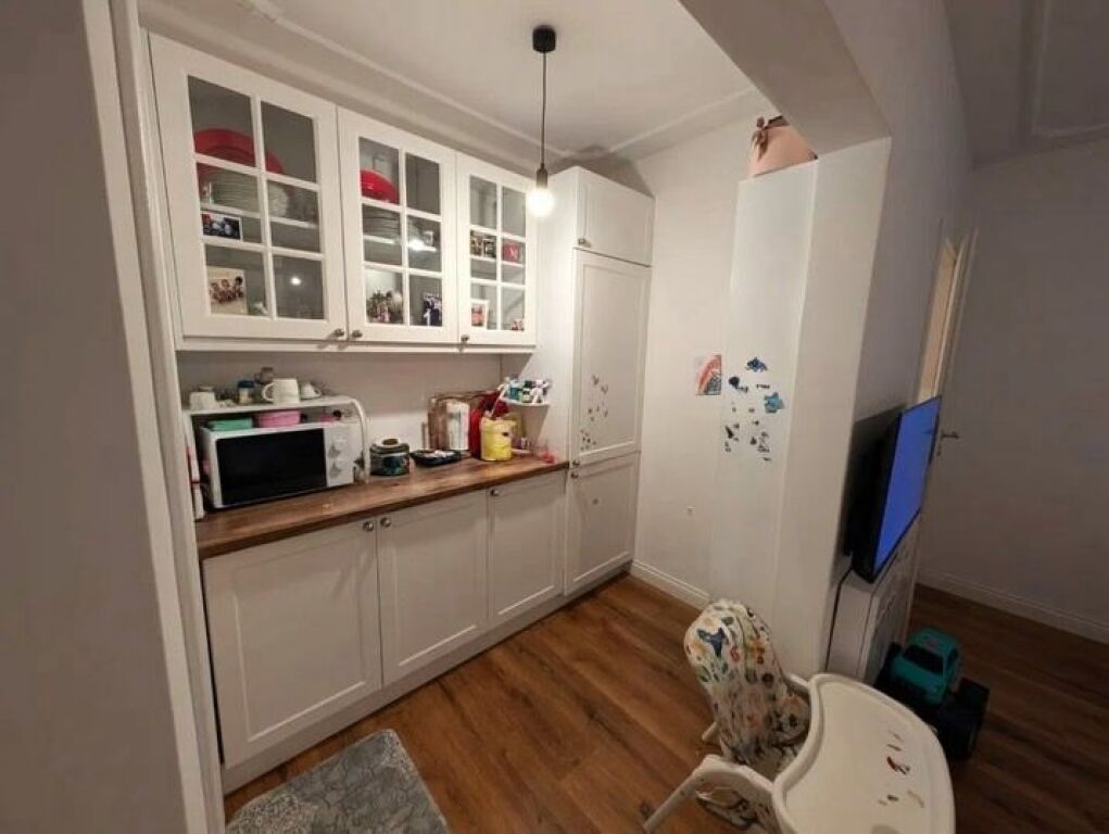 🏢 APARTMENT 2+1 FOR SALE – Kongresi i Lushnjes Street