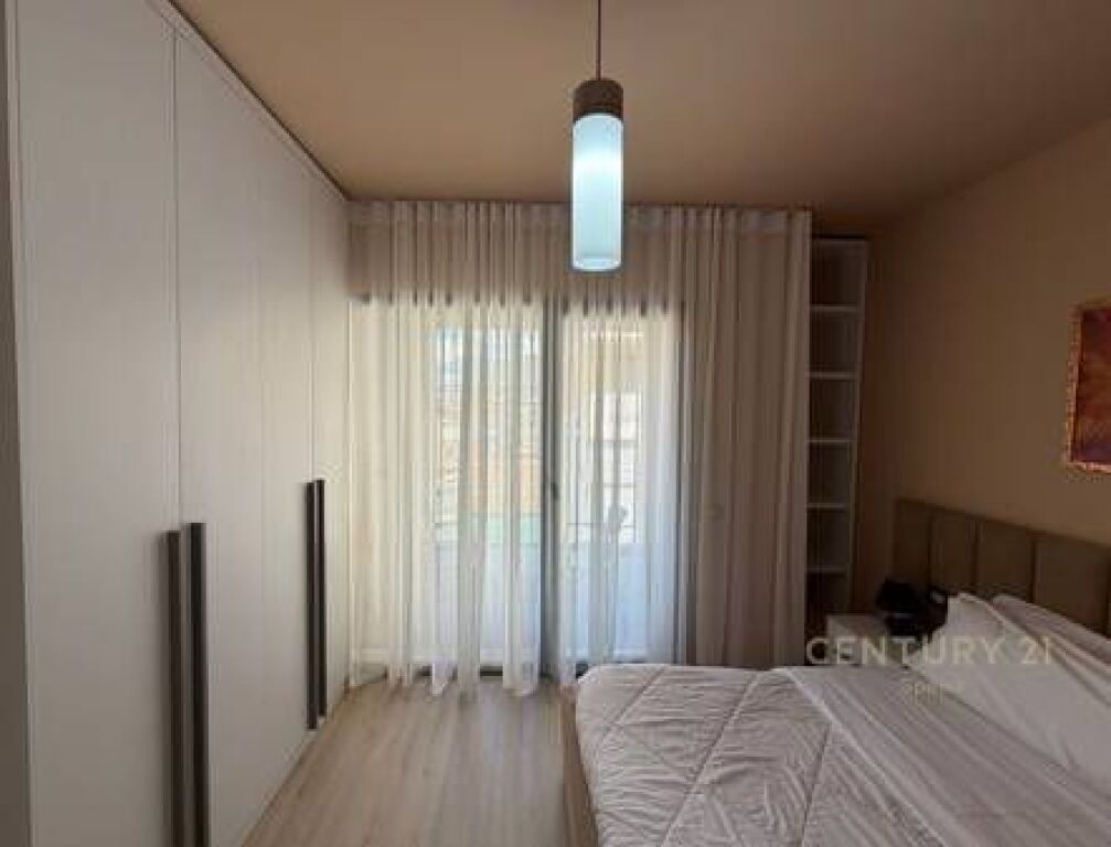 We offer a 1+1 apartment for rent opposite Harry Fultz!