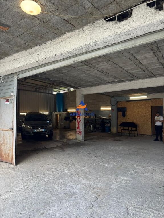 JEPET ME QERA AMBIENT 300M2 "SAUK" 1000 EURO